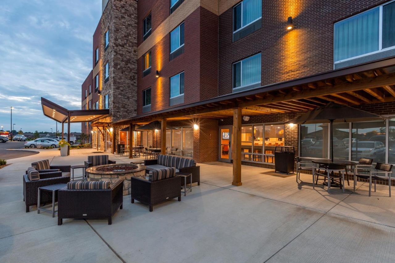 Towneplace Suites By Marriott Lexington Keeneland/Airport Exterior foto